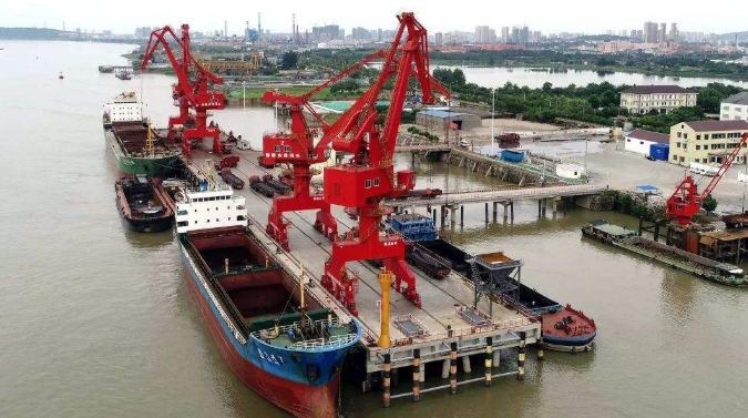 红河概述露天料场港口封闭问题的实行方法
